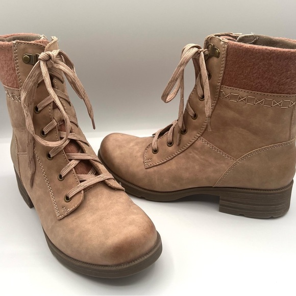 Earth Origins Pink/Tan Lace-Up Ankle Boots - Size 9.5 - Picture 2 of 7